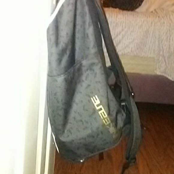 Backpack - Picture 2 of 4
